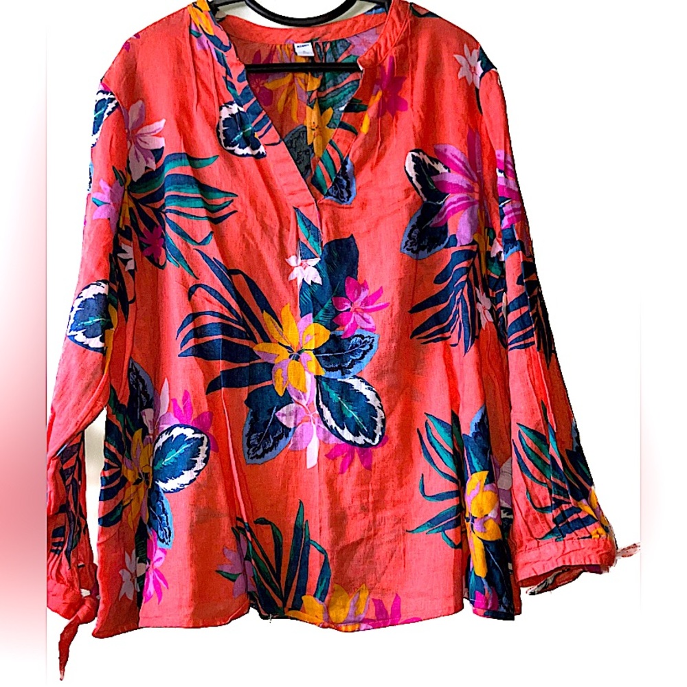 Woman’s Old Navy Linen Floral Shirt